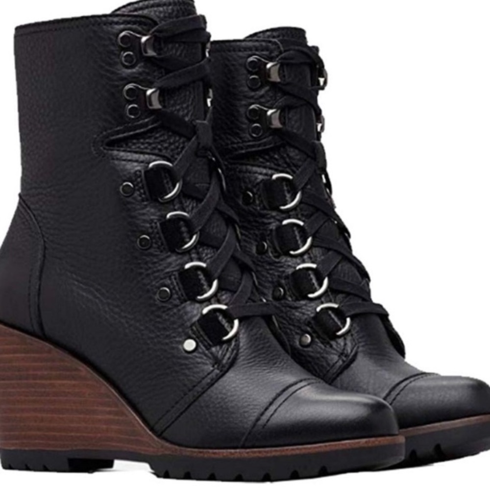 Sorel After Hour Black Leather Bootie Size 7